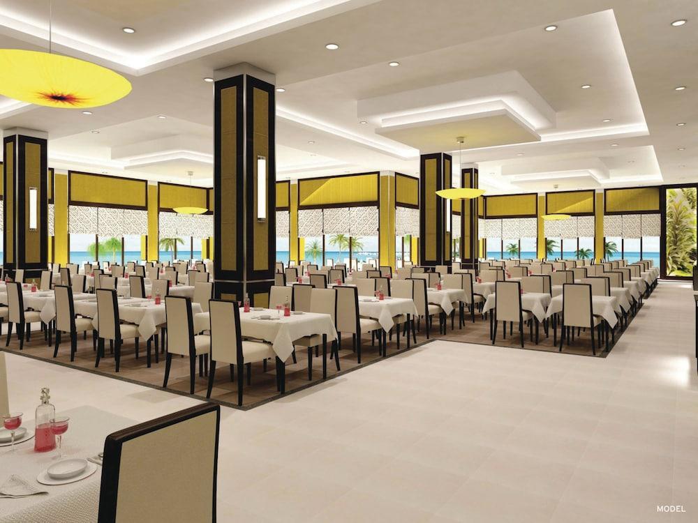 Riu Palace Paradise Island (Adults Only) Creek Village Exterior foto