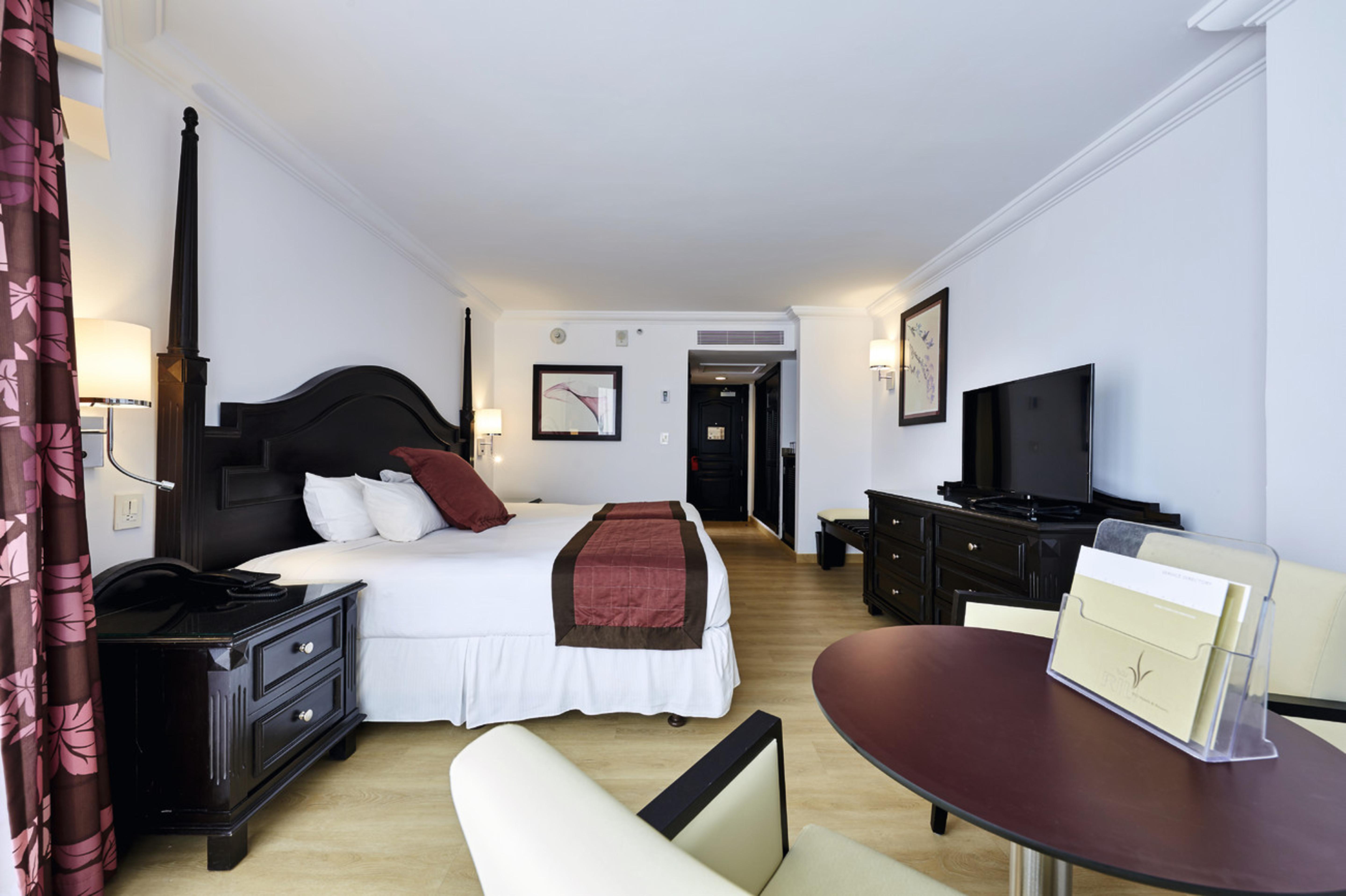 Riu Palace Paradise Island (Adults Only) Creek Village Exterior foto