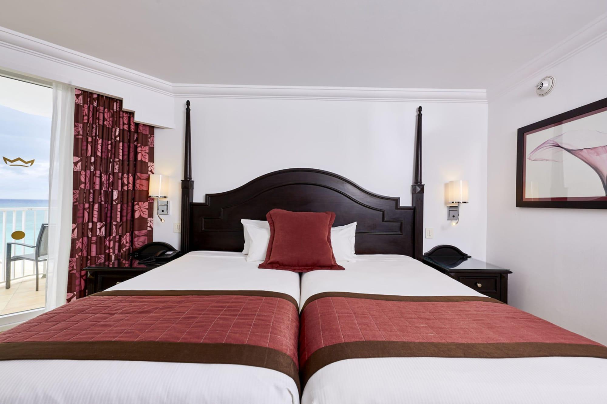 Riu Palace Paradise Island (Adults Only) Creek Village Exterior foto