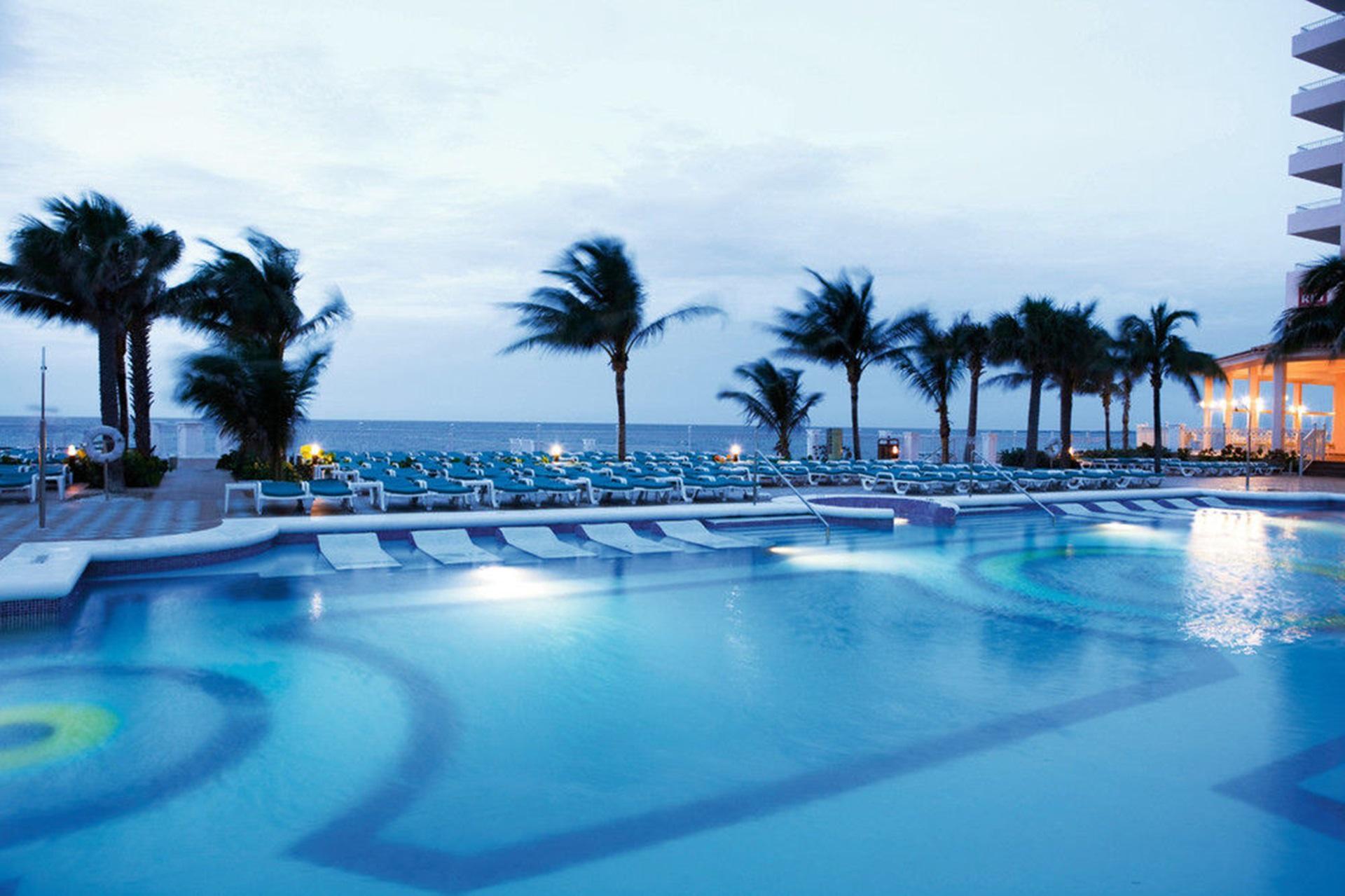 Riu Palace Paradise Island (Adults Only) Creek Village Exterior foto